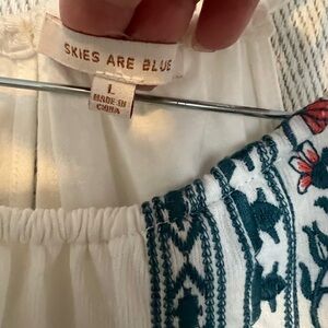 Skies Are Blue Ivory and Teal Embroidered Blouse